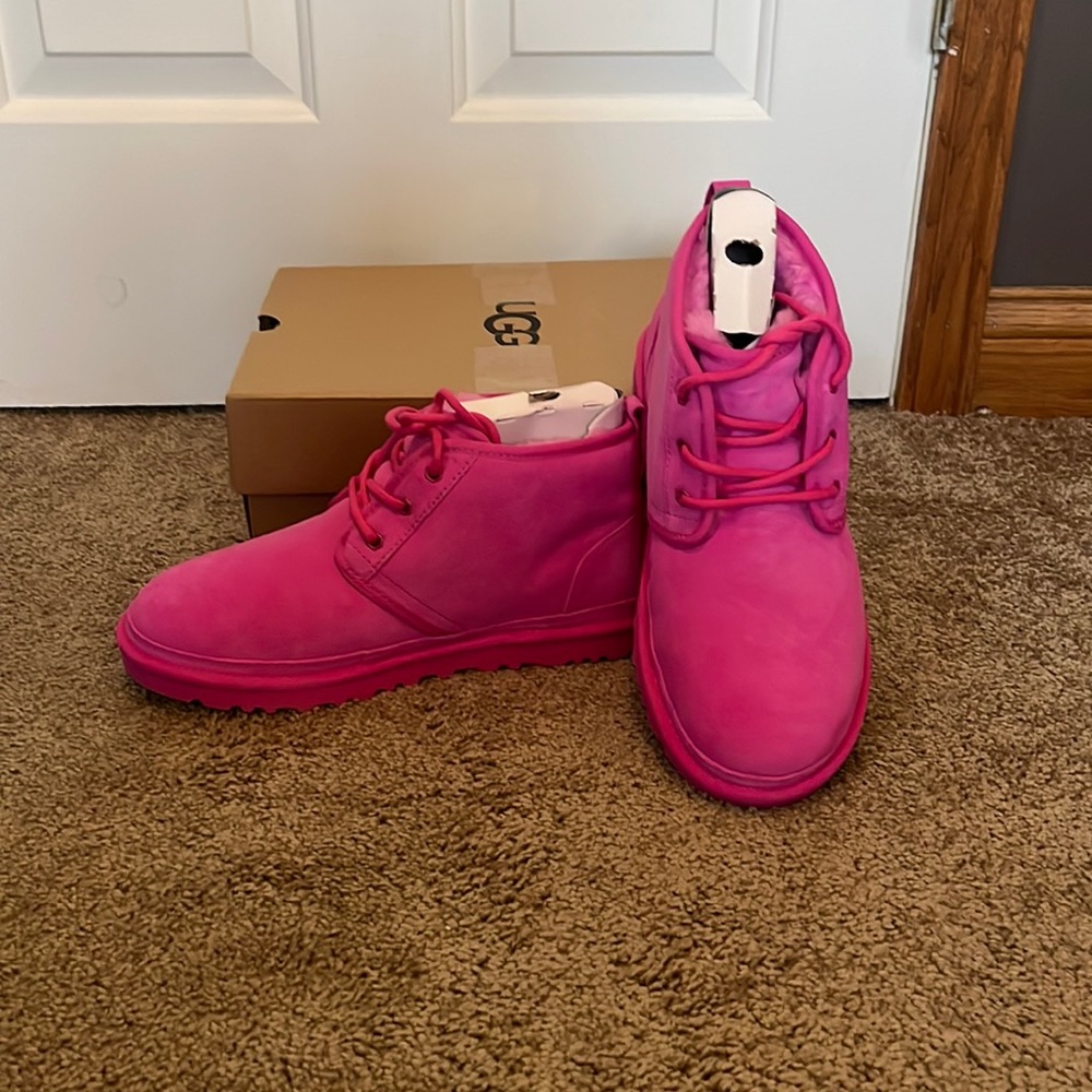 UGG Neumel boot